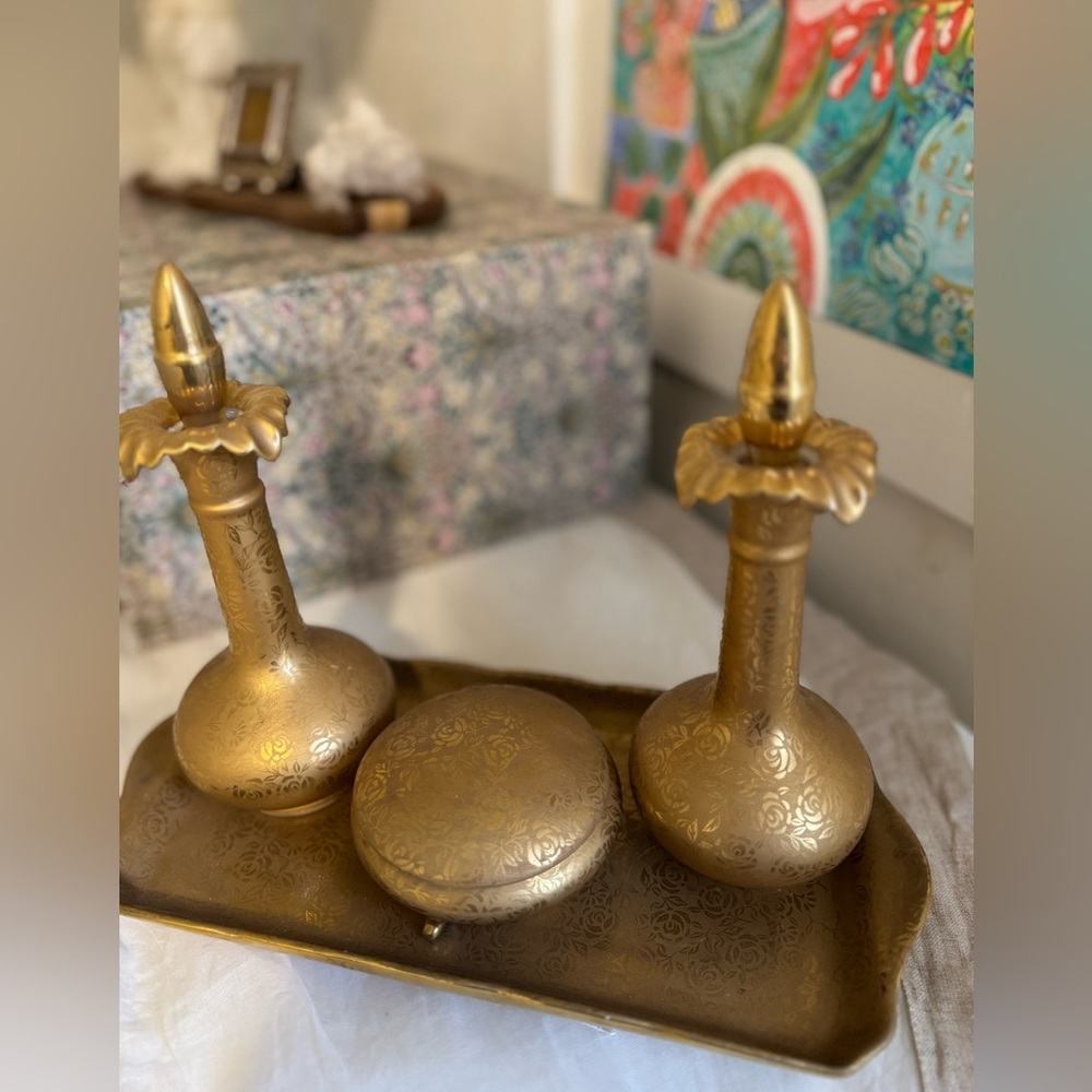 Gold Decorative Set! Vintage rose gold pattern!